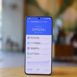 适合“日常用”的3款手机，低价高配性能强，能用五六年以上