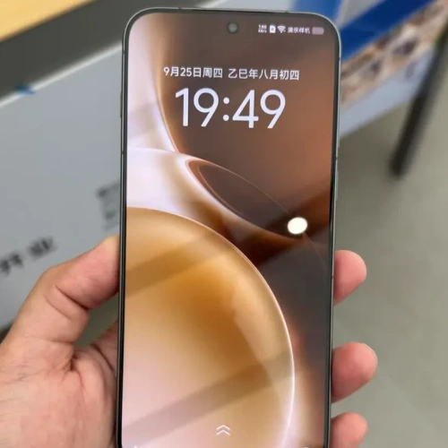 手机不用经常换的，1月这2款手机近乎“0差评”，配置公认“完美”