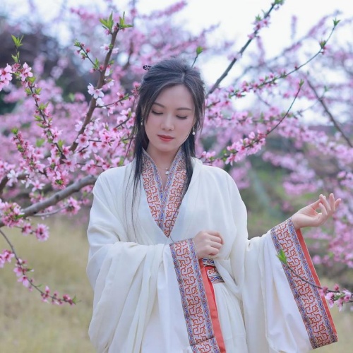 介绍三个使用微信兼职的手机软件，完成简单的任务就能日挣100元