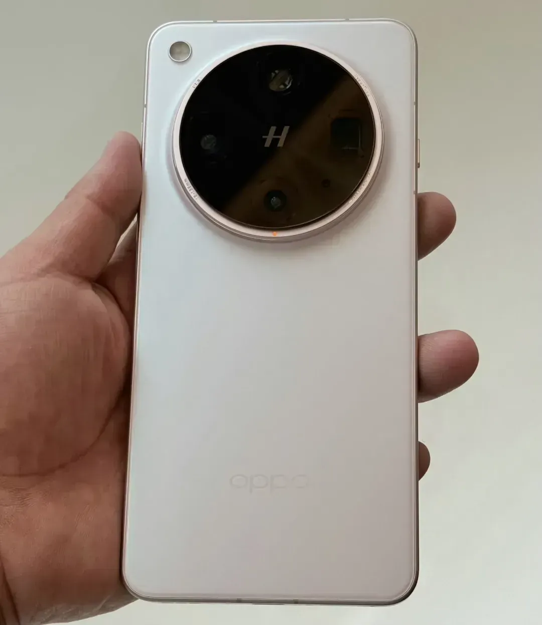OPPO Find X9 Ultra旗舰手机值不值得入手？
